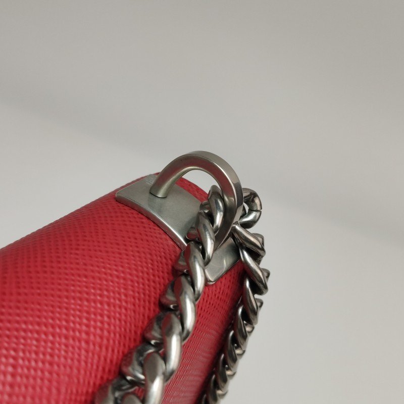 Prada Monochrome牛皮純色字母logo信封式翻蓋斜挎包-10