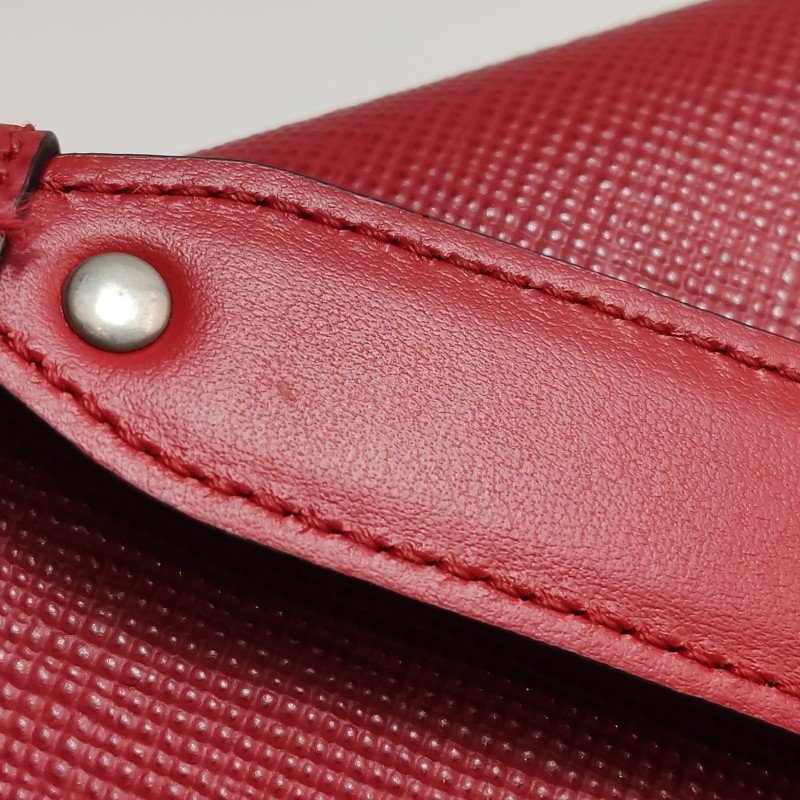 Prada Monochrome牛皮純色字母logo信封式翻蓋斜挎包-12