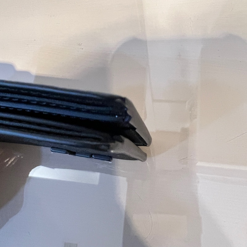 LV黑粒面牛皮Multiple5卡交叉對開短夾/金屬膠膜未撕-2