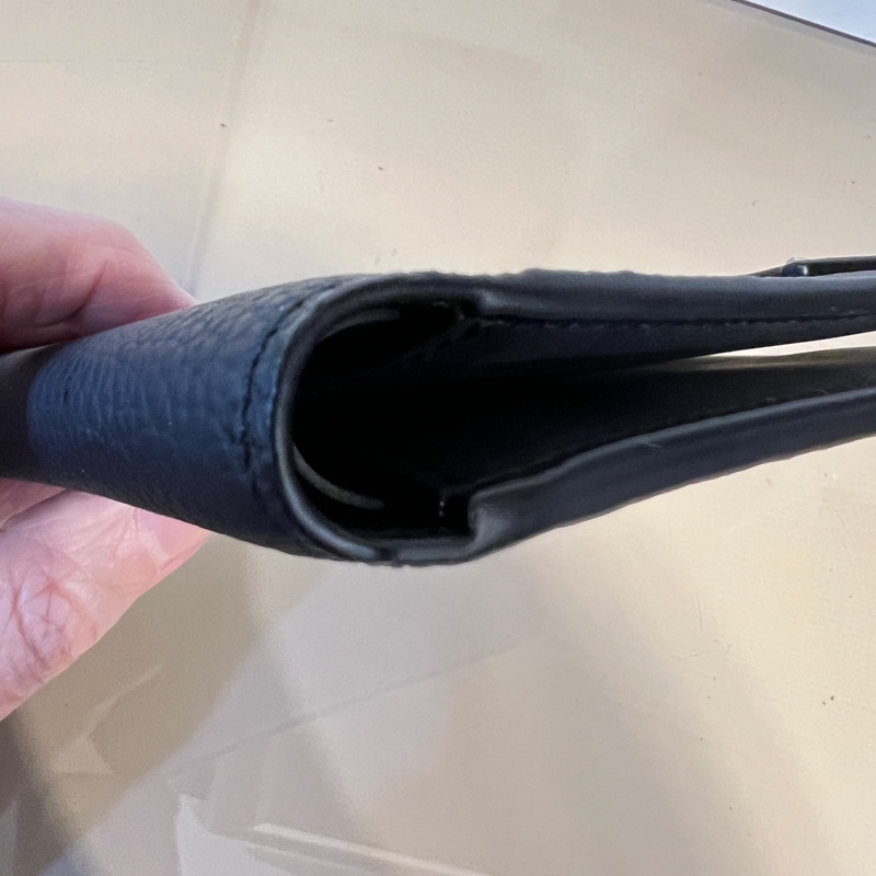 LV黑粒面牛皮Multiple5卡交叉對開短夾/金屬膠膜未撕-5