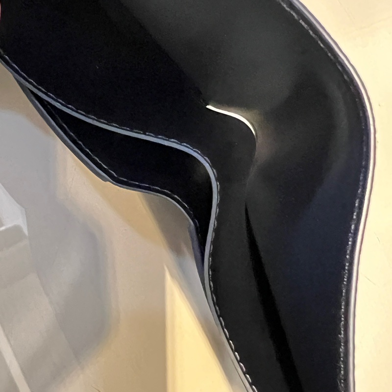 LV黑粒面牛皮Multiple5卡交叉對開短夾/金屬膠膜未撕-7