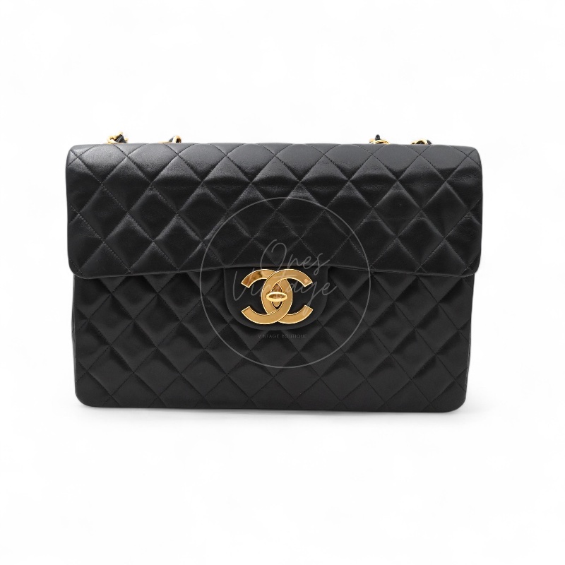[Pre-owned] Chanel Black Calfskin Maxi Flap Bag-0