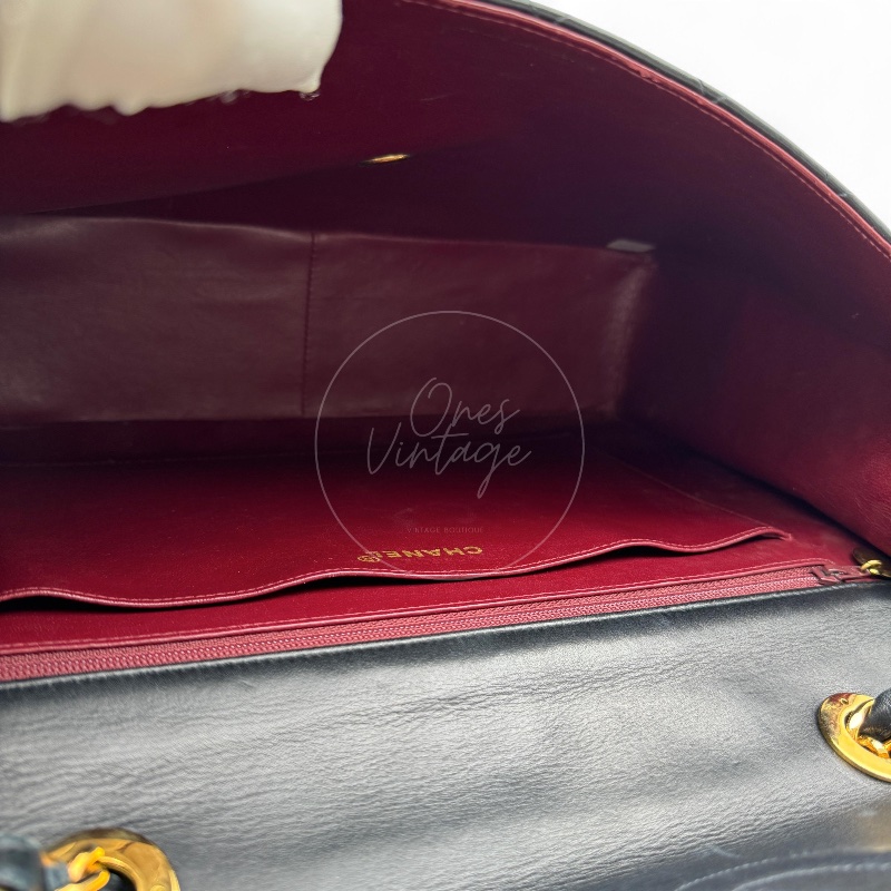 [Pre-owned] Chanel Black Calfskin Maxi Flap Bag-11