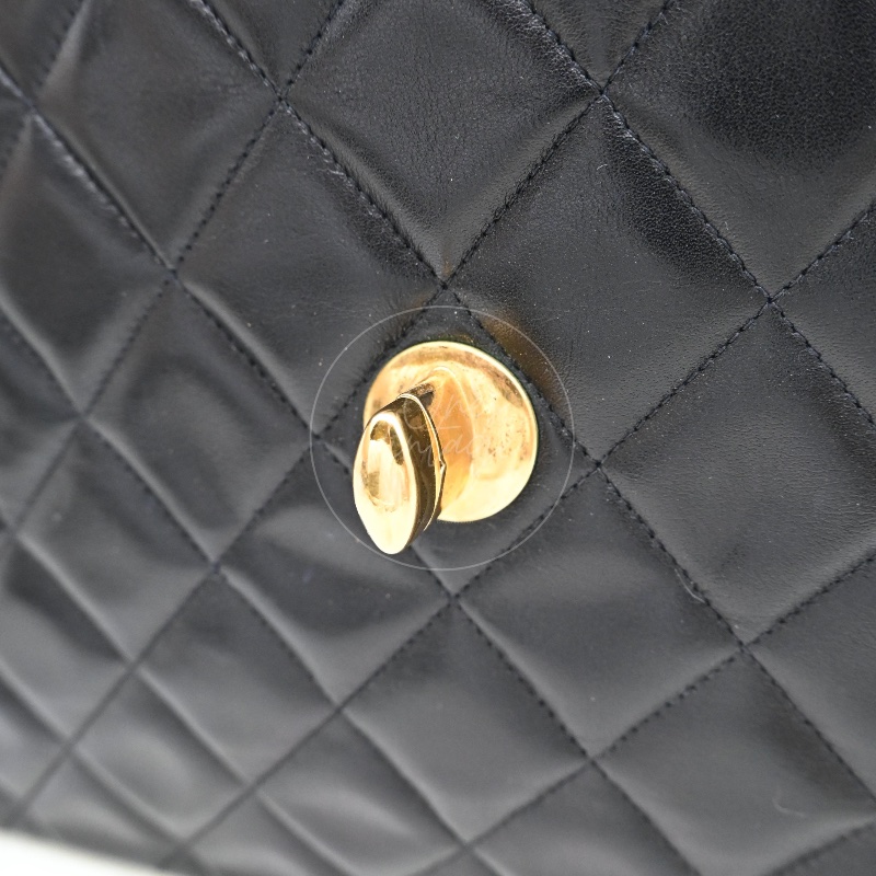 [Pre-owned] Chanel Black Calfskin Maxi Flap Bag-28