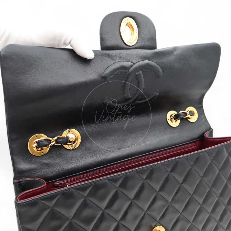 [Pre-owned] Chanel Black Calfskin Maxi Flap Bag-30