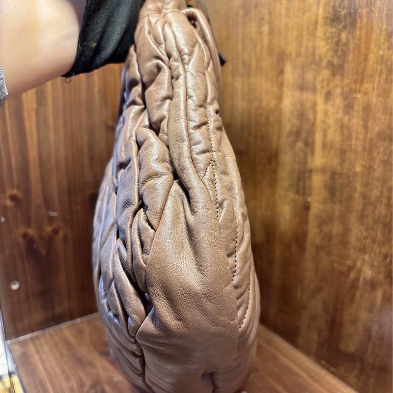 Miu Miu 真皮手提包-3