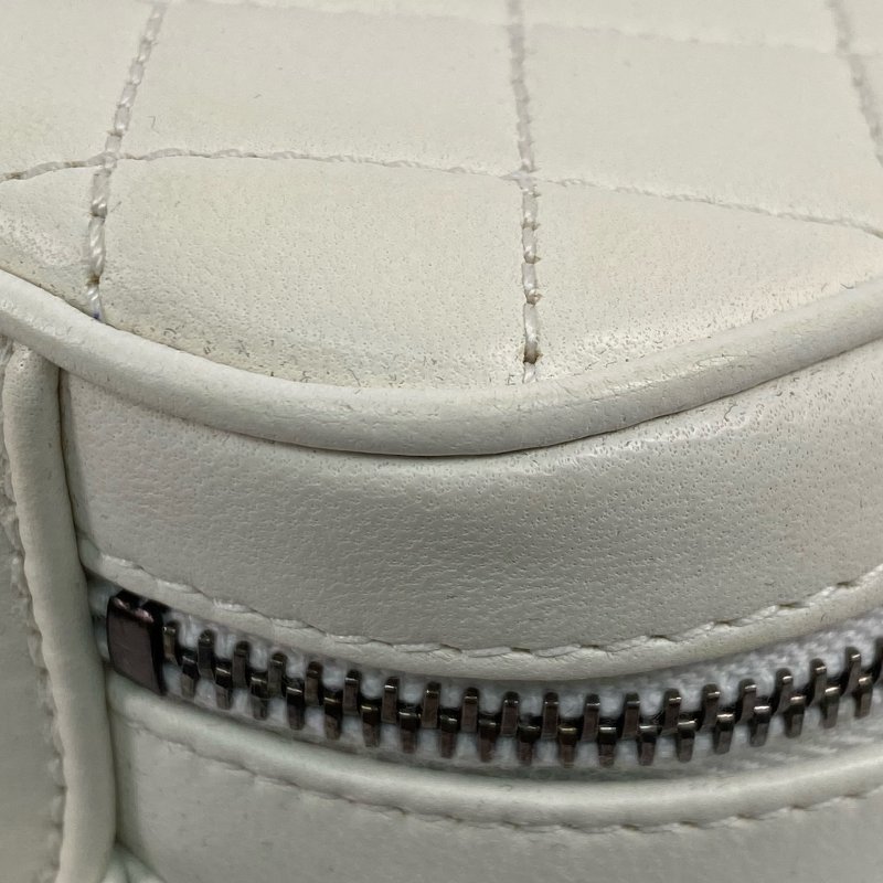 △ Chanel 香奈兒 White Lambskin Ruthenium-Finish Metal Camera Chain Shoulder Bag No.20 白色小羊皮鍍釕金屬鎖鏈肩背袋No.20 - 257026441-9
