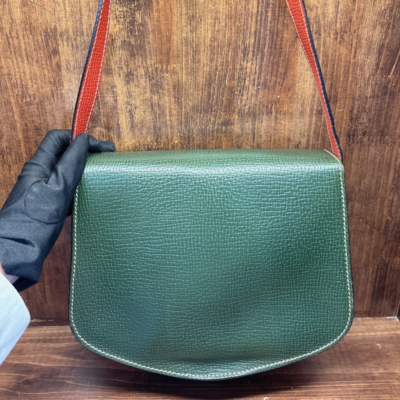 Loewe 綠色皮革斜挎包-1