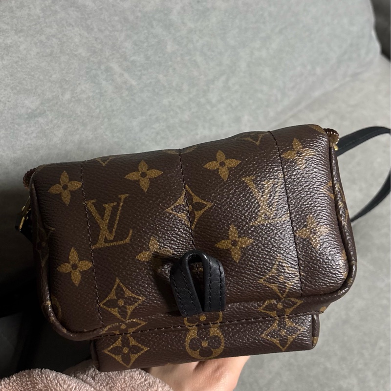 （台北微風購入） Louis Vuitton LV Palm Springs Mini 後背包小書包🎒-3