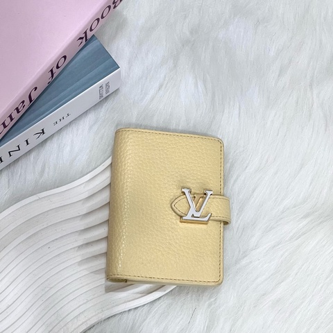 LV M11975/晶片款 日本限定淡黃色Capucines對開短夾
