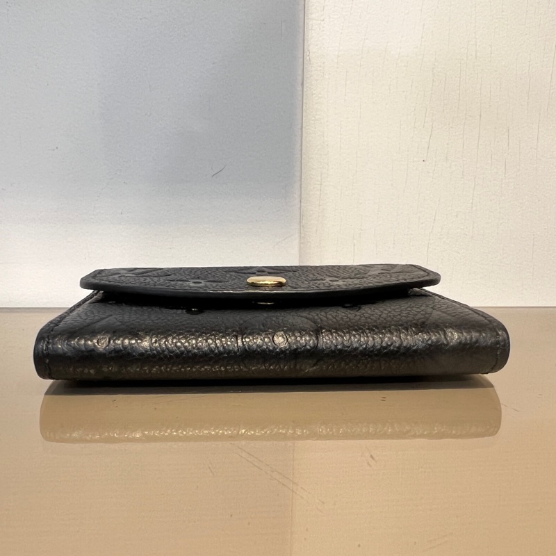 LV黑牛皮壓紋Rosalie金釦下蓋2卡零錢包-2