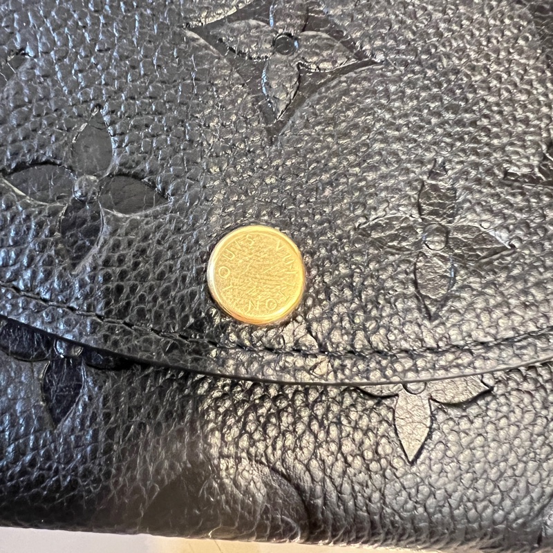 LV黑牛皮壓紋Rosalie金釦下蓋2卡零錢包-14