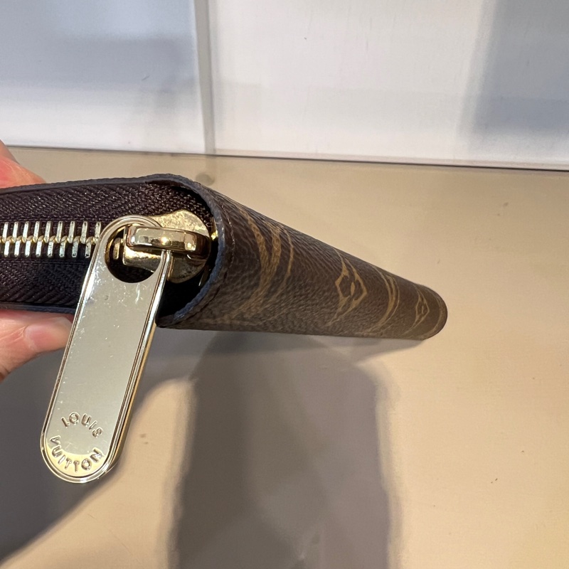 LV原花金釦12卡ㄇ拉長夾M42616-7