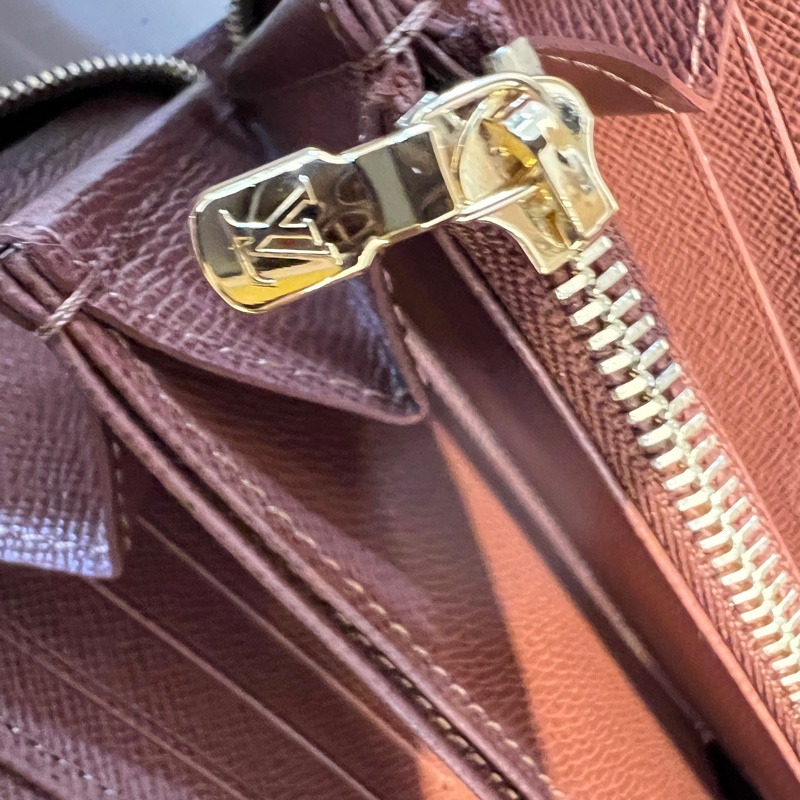 LV原花金釦12卡ㄇ拉長夾M42616-15