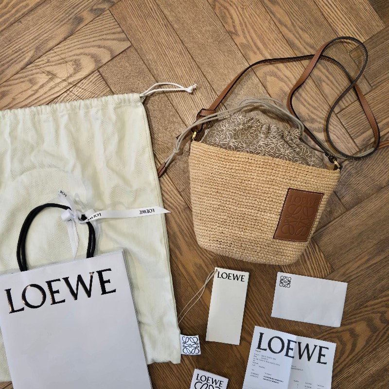 【全新】LOEWE酒椰纖維和小牛皮Pochette斜背包 (已絕版)-0