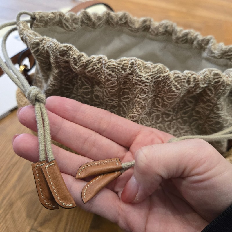 【全新】LOEWE酒椰纖維和小牛皮Pochette斜背包 (已絕版)-3