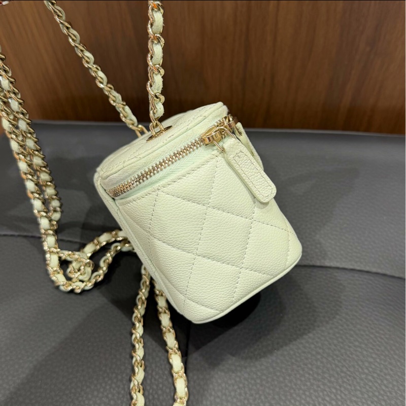 【98%新 ✨ 全網最低價】Chanel 荔枝皮淡綠色金色小盒子 2025年-4
