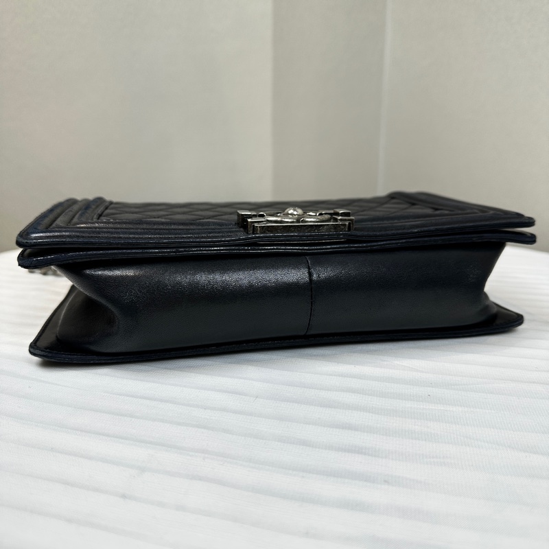 香奈兒/Chanel Leboy 黑色銀扣菱格紋中號羊皮肩背斜背包 25x15x9cm-10