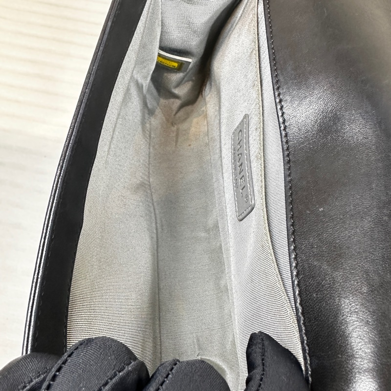 香奈兒/Chanel Leboy 黑色銀扣菱格紋中號羊皮肩背斜背包 25x15x9cm-11