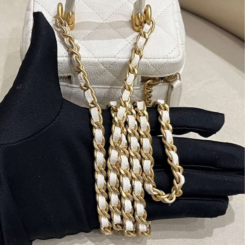 【95%新 ✨ 全網最低價】Chanel 荔枝皮白金小盒子-18