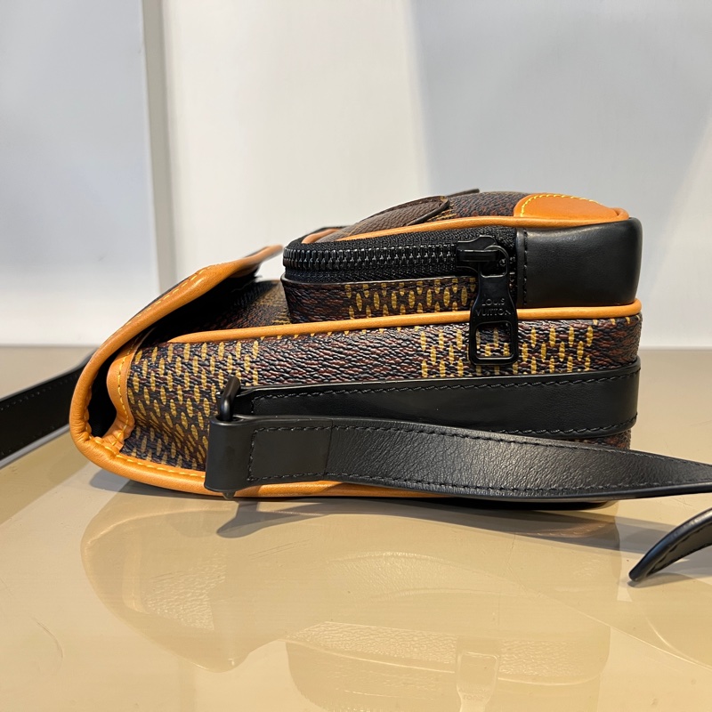 LV原花Nigo聯名黑釦前ㄇ拉口袋下蓋限量肩斜背包-5