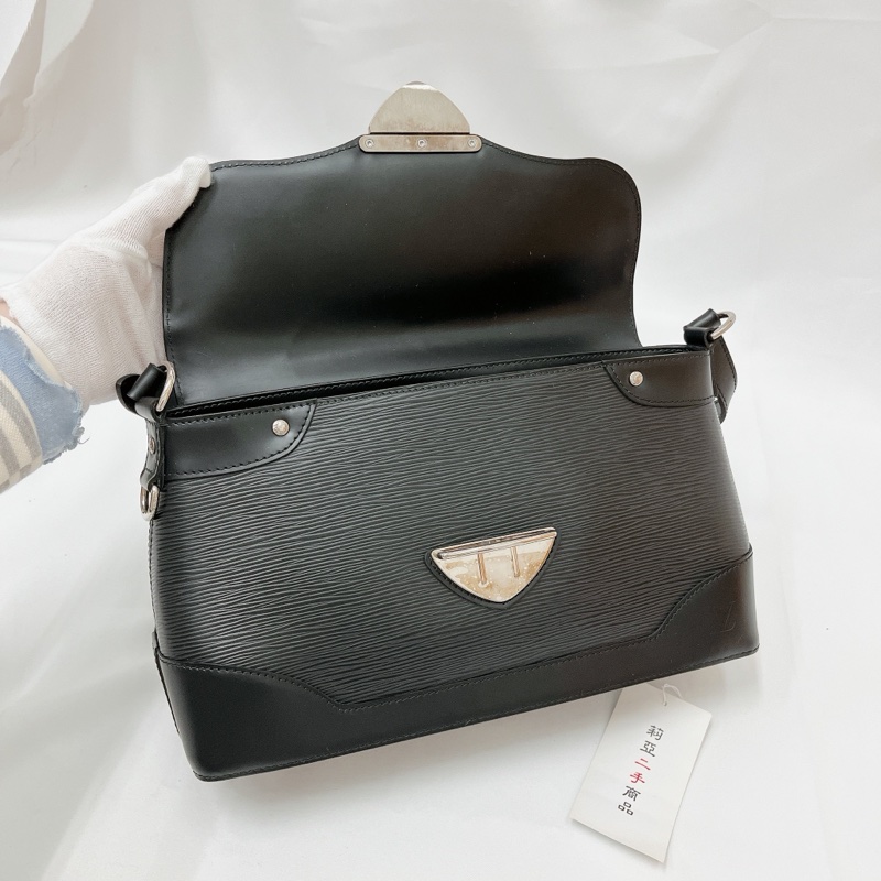 莉亞精品♡ LV 水波紋腋下包 黑 二手美品-13