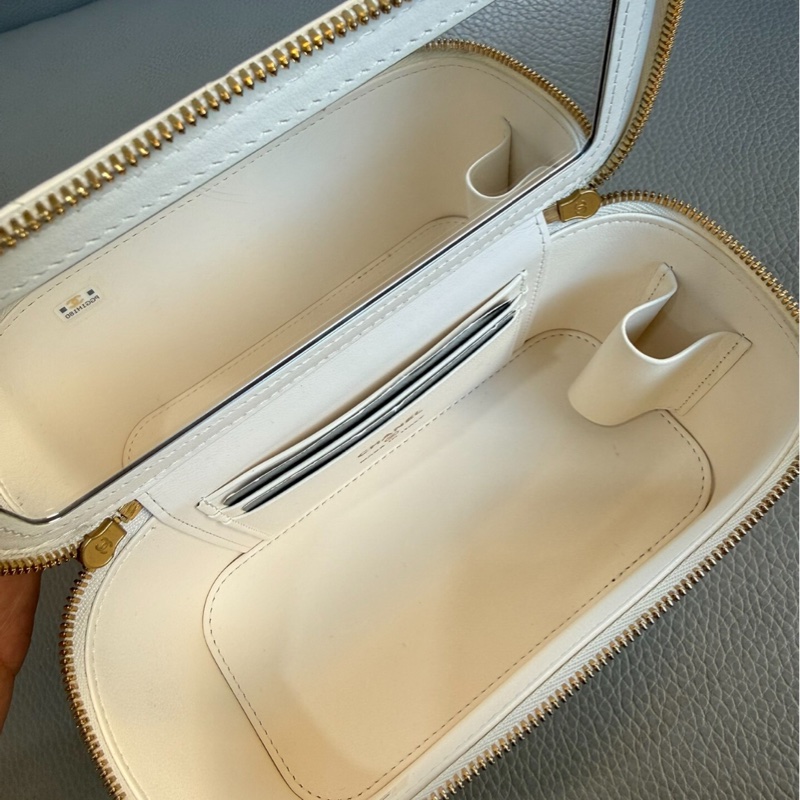 【95%新 ✨ 全網最低價】Chanel 22K白金羊皮琺瑯愛心長盒子 特別款-5