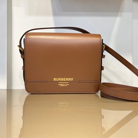 Burberry咖牛皮Grace金釦下蓋磁吸肩斜背包