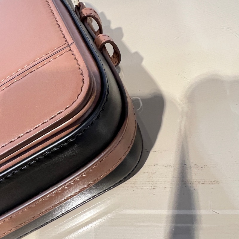 Burberry咖牛皮Grace金釦下蓋磁吸肩斜背包-7