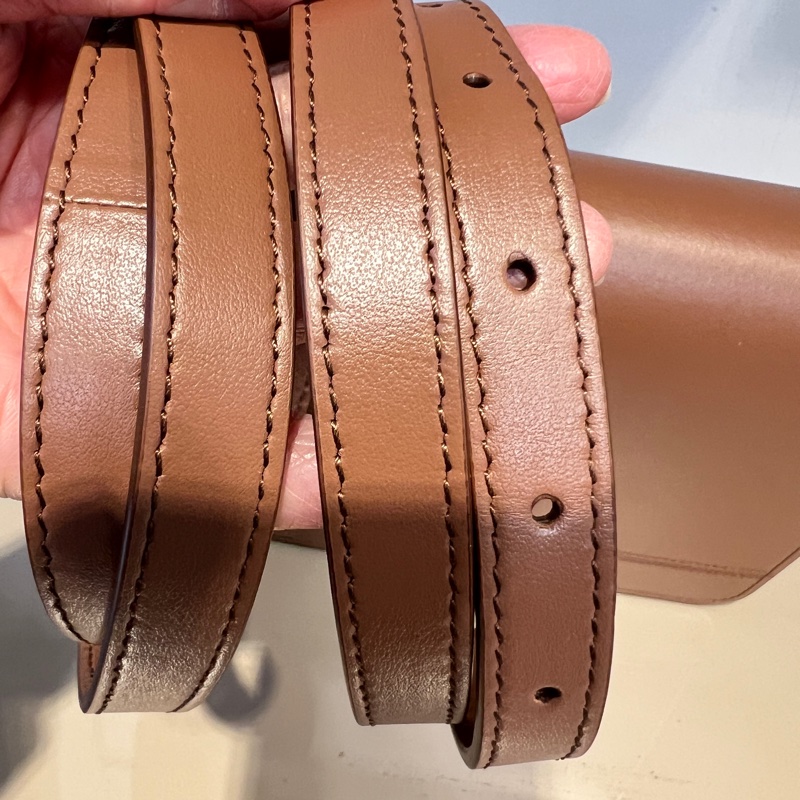 Burberry咖牛皮Grace金釦下蓋磁吸肩斜背包-17