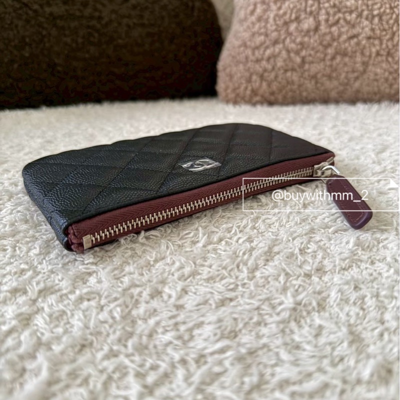 ⭐️賣場有滿額折扣⭐️香奈兒 黑色銀釦一字拉鏈零錢包-2