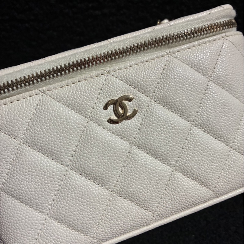 【99%新 2025年全新✨ 全網最低價】Chanel 22K白金荔枝皮長盒子 特別款-1