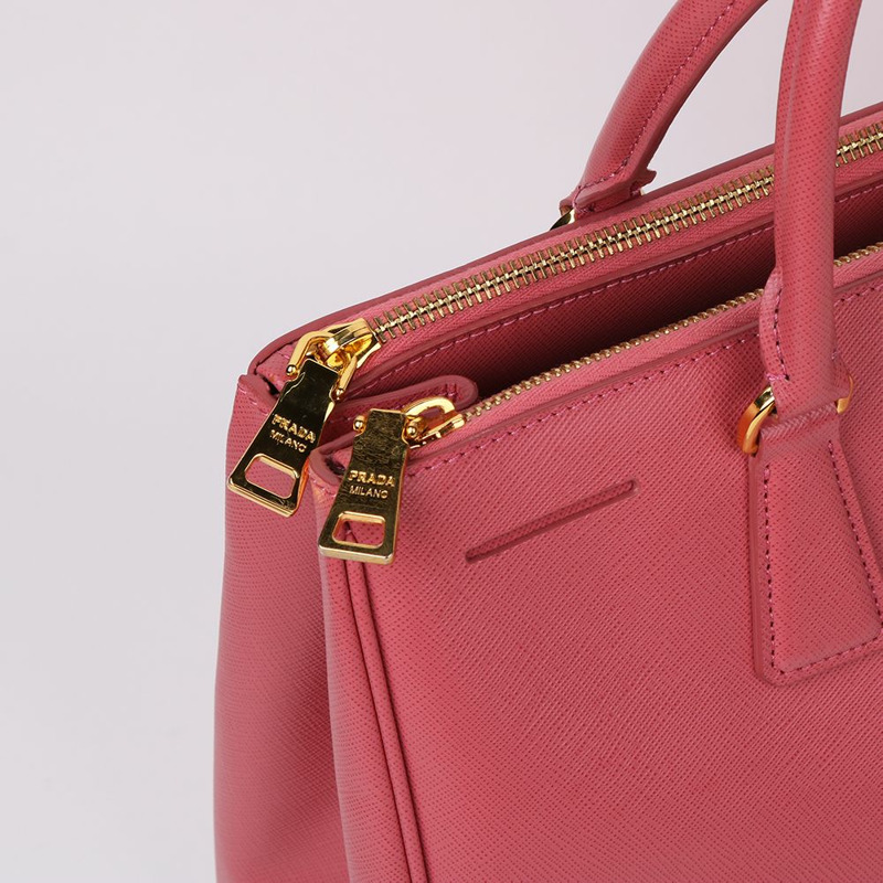 【包稅】PRADA Saffiano Lux 粉紅雙肩包-5