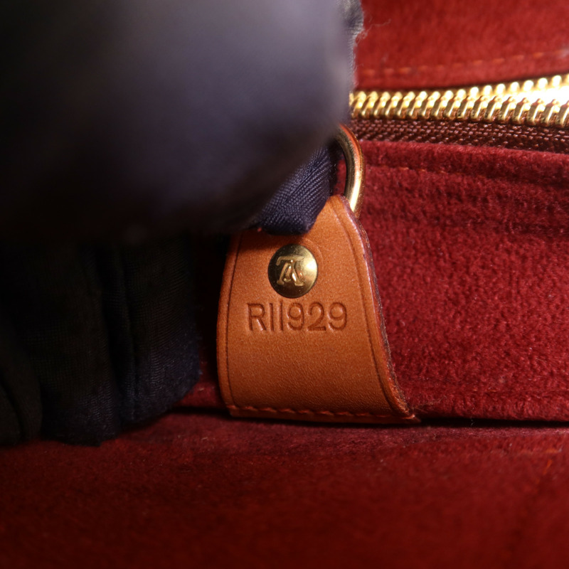 LOUIS VUITTON Nomad皮革Nomad Negev金扣手挽袋-7