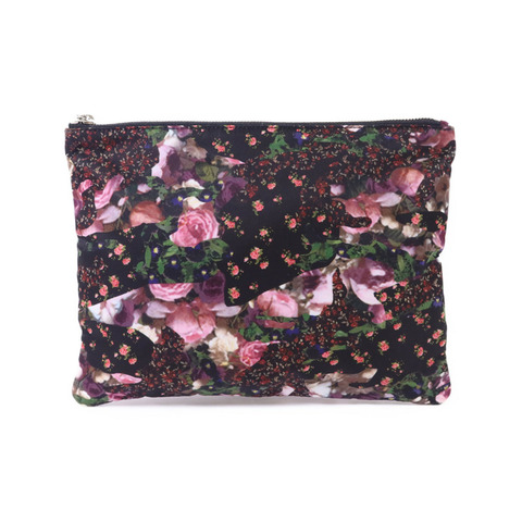 GIVENCHY 尼龍Pouch銀扣手拿包