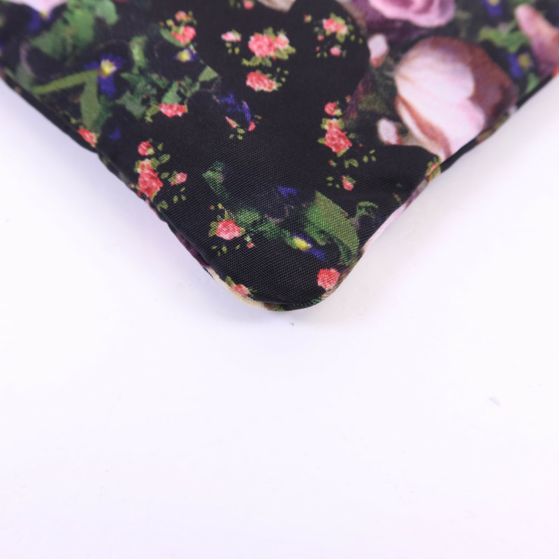 GIVENCHY 尼龍Pouch銀扣手拿包-10