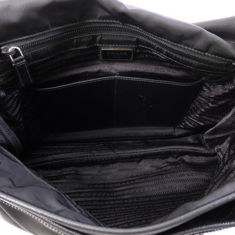 PRADA 尼龍Messenger Bag銀扣肩背袋-4