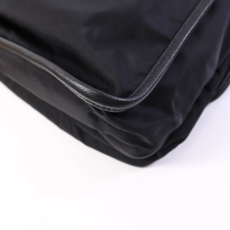 PRADA 尼龍Messenger Bag銀扣肩背袋-11