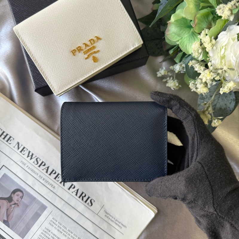 浮雕Logo 防刮皮革二折零錢袋短夾(深藍色)-4