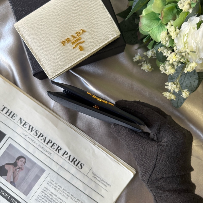 浮雕Logo 防刮皮革二折零錢袋短夾(深藍色)-6