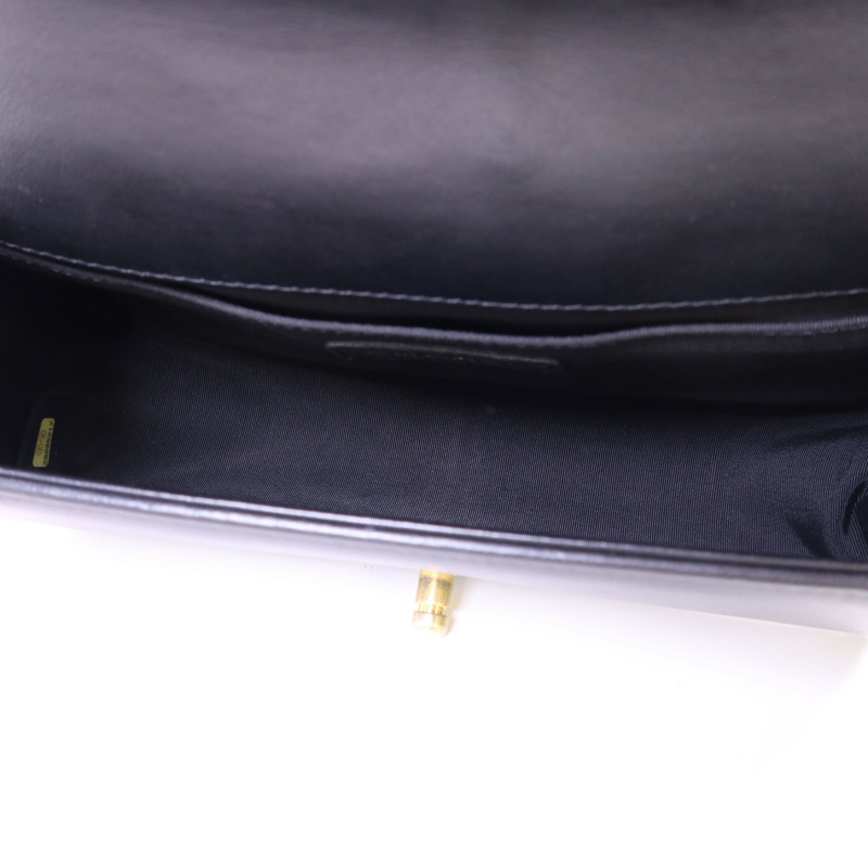 CHANEL 牛皮皮革Boy 25金扣鏈帶肩背袋-6