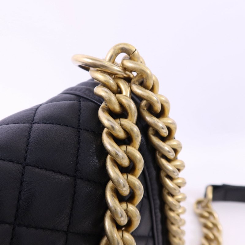 CHANEL 牛皮皮革Boy 25金扣鏈帶肩背袋-11