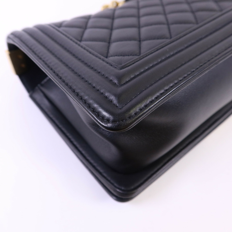 CHANEL 牛皮皮革Boy 25金扣鏈帶肩背袋-15