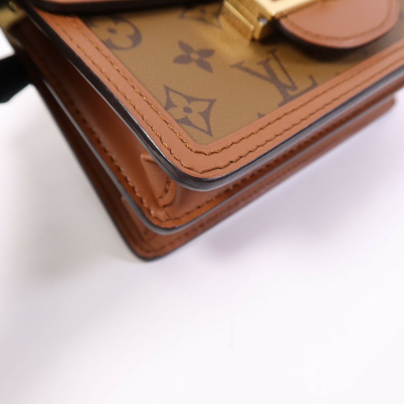 LOUIS VUITTON Monogram Reverse Mini Dauphine金扣肩背袋-9