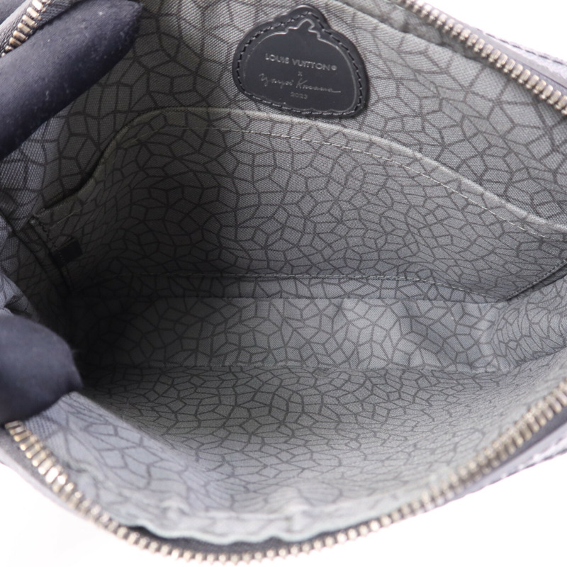 LOUIS VUITTON Monogram Eclipse YK x Trio Messenger銀扣肩背袋-4