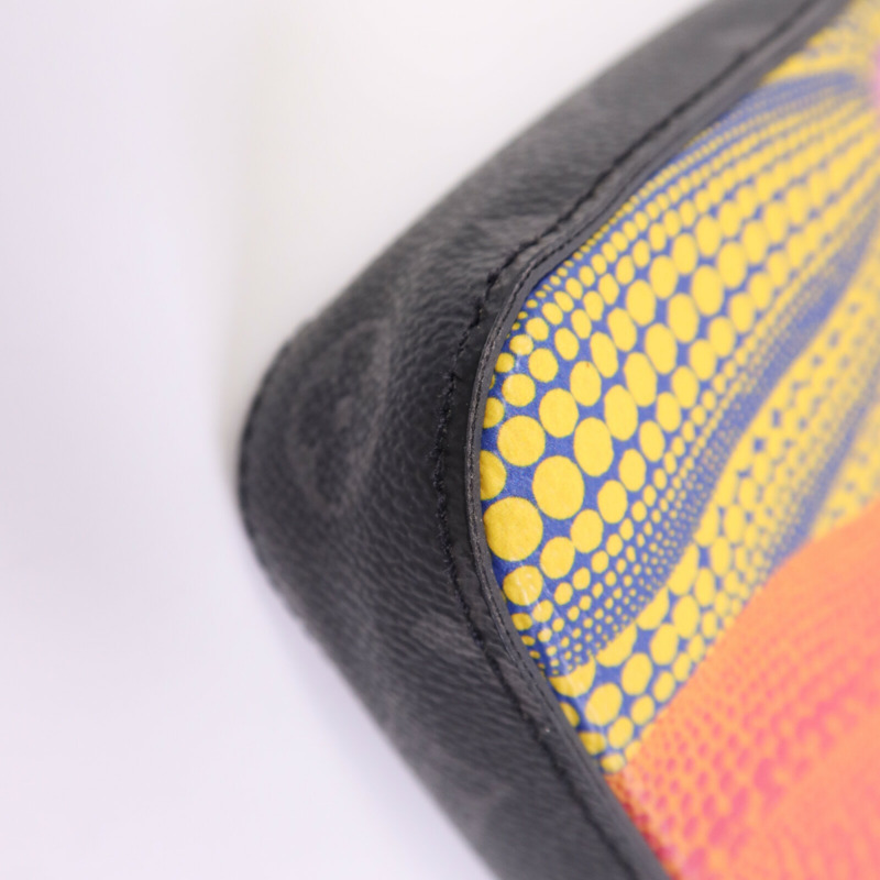 LOUIS VUITTON Monogram Eclipse YK x Trio Messenger銀扣肩背袋-12