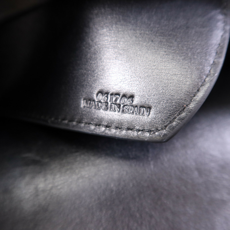 LOEWE 牛皮皮革Shoulder Bag金扣肩背袋-7