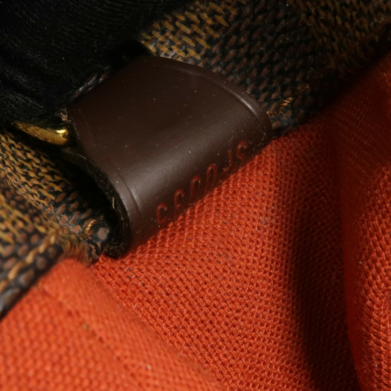 LOUIS VUITTON Damier Bastille金扣肩背袋-6