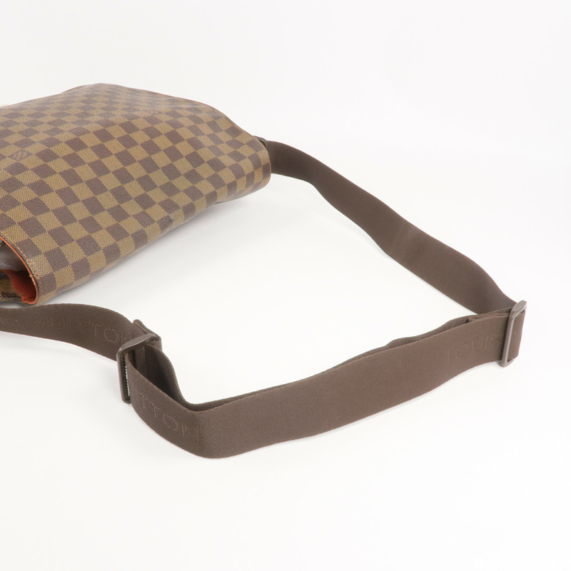 LOUIS VUITTON Damier Bastille金扣肩背袋-7