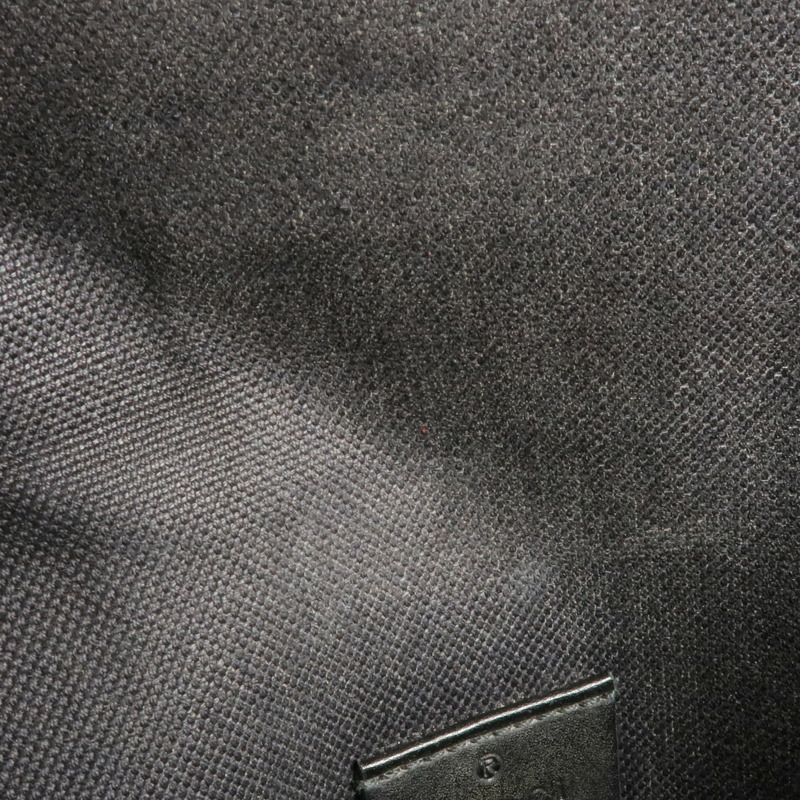 GUCCI 塗層帆布GG Supreme Messenger銀扣肩背袋-16